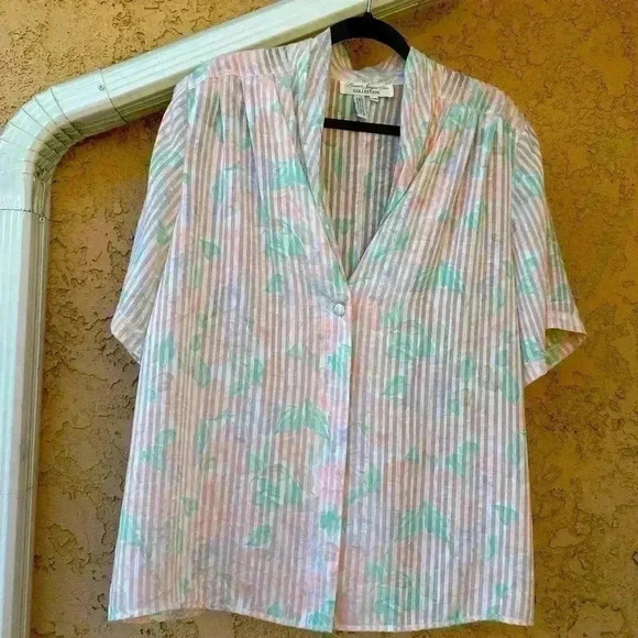 laura & Jayme TWO Tops - Floral top from Laura & Jayme Two